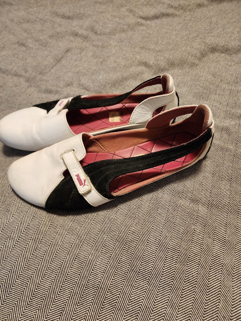 Vintage Puma White and Black Women's Slip-On Ballet Flats with Pink Insole